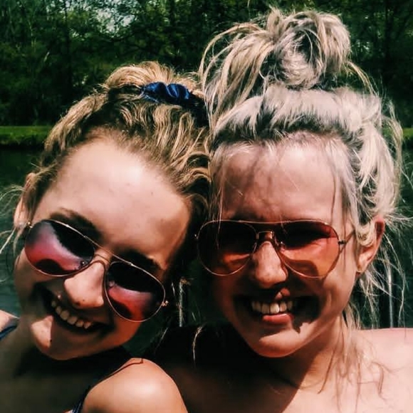 Classic Aviator Sunglasses - Picture 2 of 3